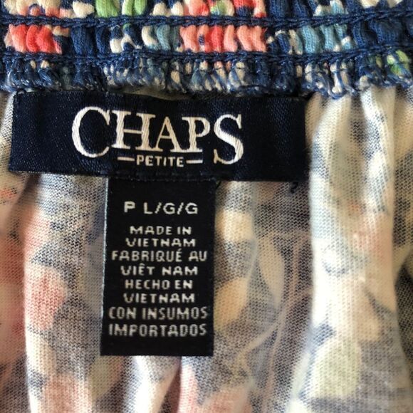 Chaps Petite Large Top with cute details - Picture 4 of 5